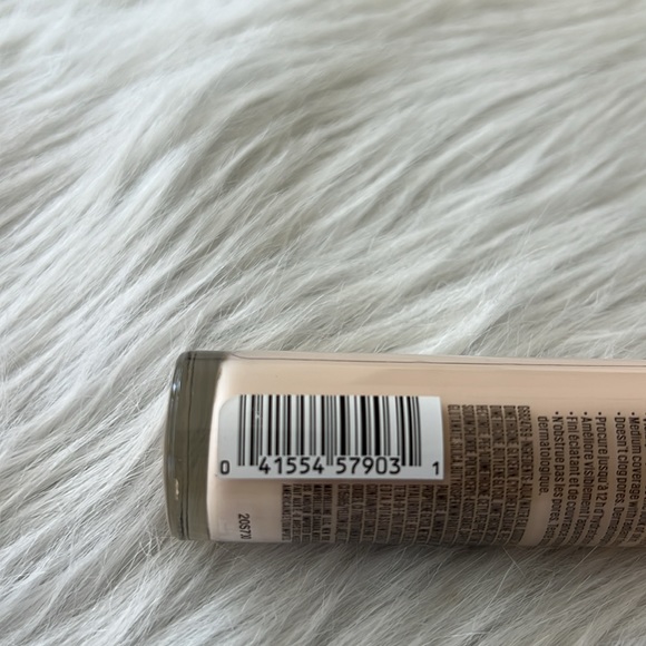 Maybelline dream radiant liquid hydrating foundation alabaster - Picture 7 of 7